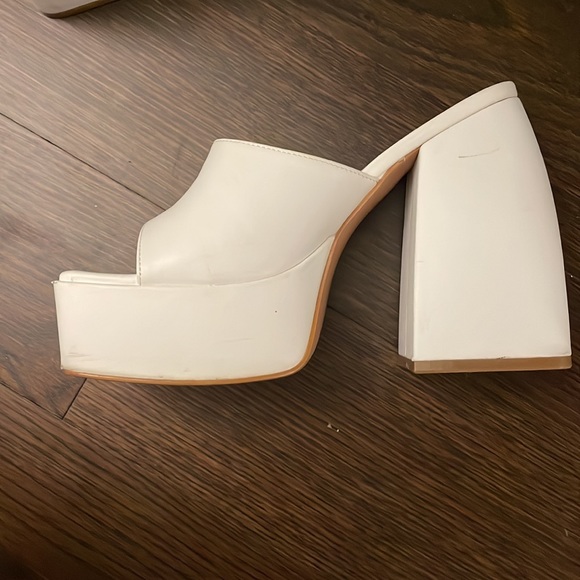 PLT Prettylittlething White Pu Square Toe Extreme Platform Heel Mules - Picture 9 of 11